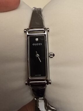 Gucci 1500 Series Ladies Bangle Watch